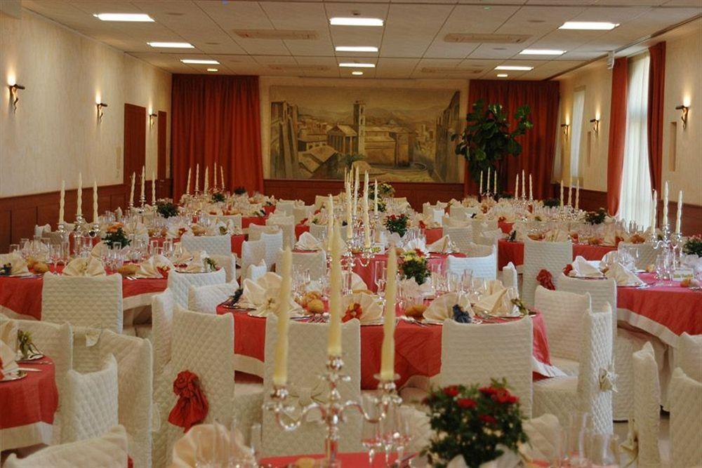 Hotel I Duchi Καμερίνο Εξωτερικό φωτογραφία